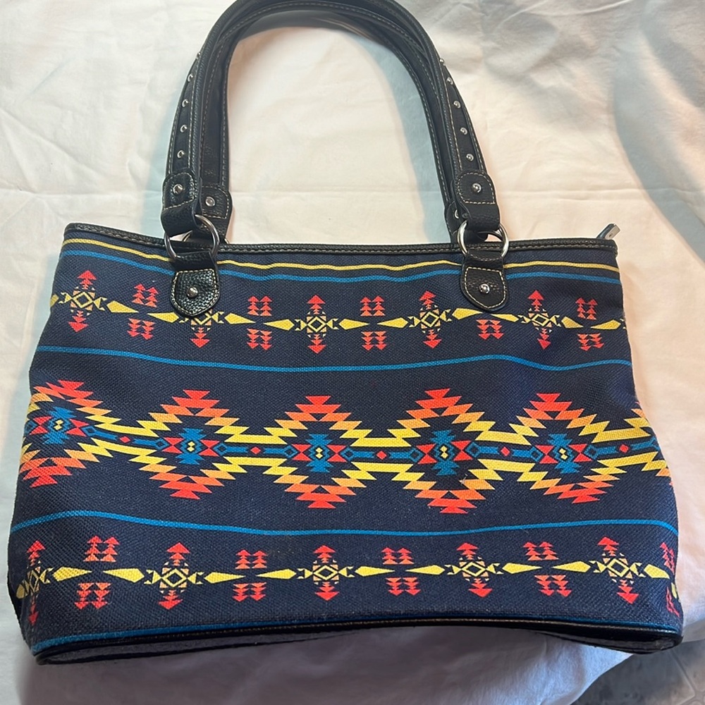 Montana West tote purse – very good condition